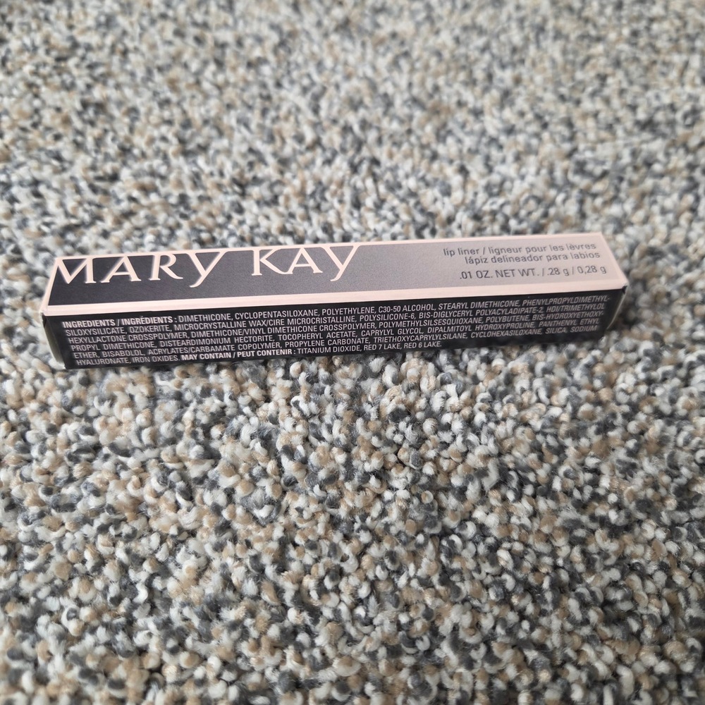 Mary Kay Lip Liner Caramel Retractable Pencil 0.01 oz New in Box